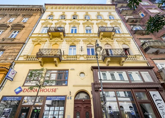 Bpr Kiraly Street Nest With A/C
